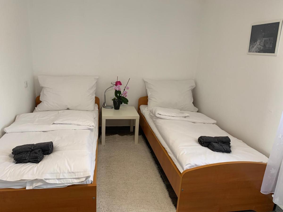 Dalia Apartment Gyomro